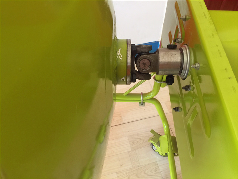 小型建筑攪拌機這一配件,竟能延長其使用壽命5年?那到底是哪一配件?那是萬向節(jié)。你購買的小型攪拌機有萬向節(jié)嗎?萬向節(jié)為什么能延長小型攪拌機使用壽命呢?--河北東圣吊索具制造有限公司--小型建筑攪拌機萬向節(jié)部位細節(jié)展示圖 小型建筑攪拌機這一配件,竟能延長其使用壽命5年?那到底是哪一配件?那是萬向節(jié)。你購買的小型攪拌機有萬向節(jié)嗎?萬向節(jié)為什么能延長小型攪拌機使用壽命呢?--河北東圣吊索具制造有限公司--小型建筑攪拌機萬向節(jié)部位細節(jié)展示圖