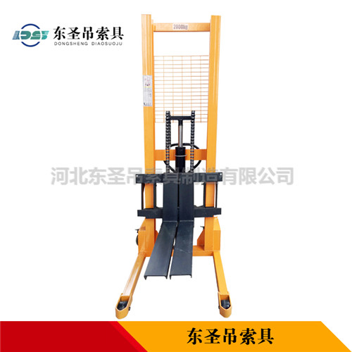 液壓堆高車使用輕巧便捷與設計方案何關系?--河北東圣吊索具制造有限公司--小型攪拌機|石材夾具|液壓堆高車|手動叉車 液壓堆高車使用輕巧便捷與設計方案何關系?--河北東圣吊索具制造有限公司--小型攪拌機|石材夾具|液壓堆高車|手動叉車