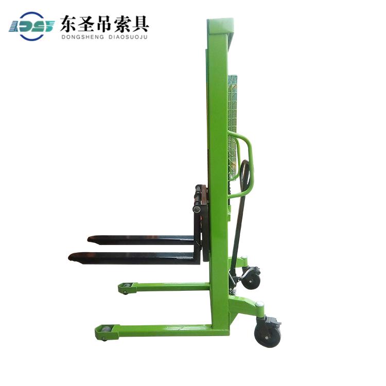 手動液壓堆高車與半電動液壓堆高車有哪些區別